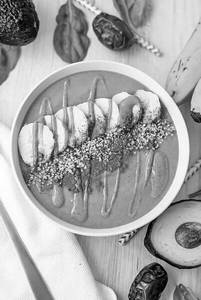 Avocado Honey Dates Smoothie Bowl