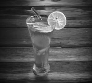 Blue curacao mojito