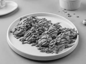 Crunchy Kitkat Pancake
