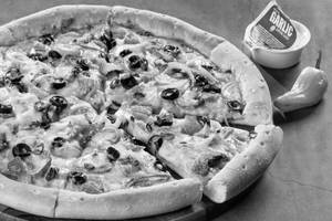 Fiery Garden Delight Pizza
