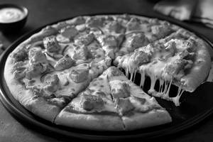 Paneer Keema Cheese Pizza