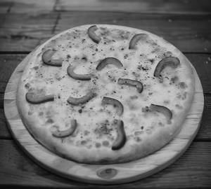 Capsicum classic pizza