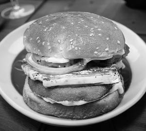 Paneer tikki burger