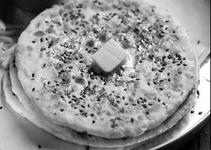 ALoo Pyaz Paneer Kulcha