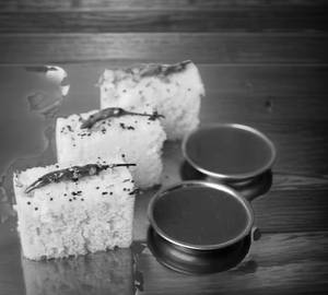 Dhokla [2 Pieces]