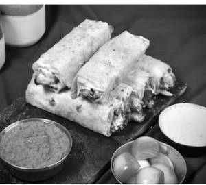 Tandoori chaap Roll With Tawa Gravy
