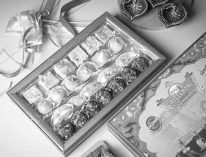 Assorted Sweet Box 4