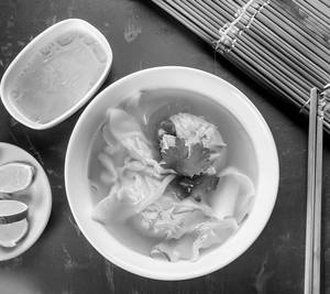 Kiew Nam Gai ( Thai Chicken Wonton Soup )