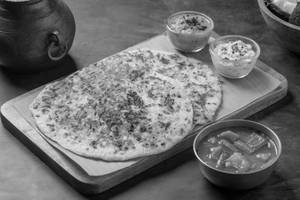 Onion Uttapam (2 Pcs)