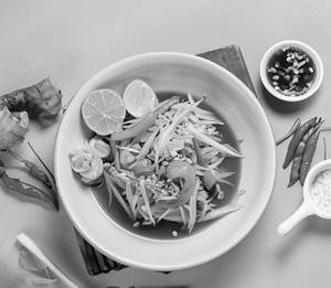 Som Tam Thai ( Papaya Salad With Fish Sauce )