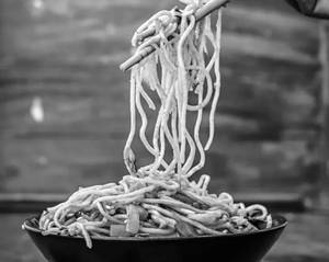 Schezwan Garlic Noodles