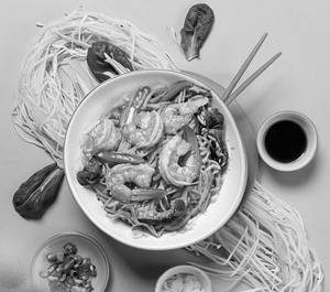 Mama Pad Kung ( Prawn Thai Stir-fried Noodles )