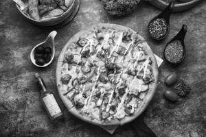 Tandoori Paneer Fusion Pizza
