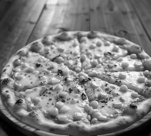 Cheese And Corn Pizza