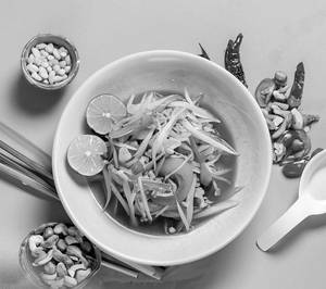 Som Tam Veg ( Thai Green Papaya Salad )