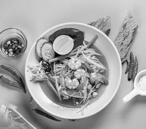 Som Tam Kung ( Thai Green Papaya Salad With Prawns )