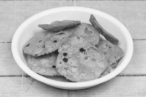 Milagu Thattai [ 100 Grams ]
