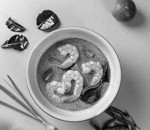 Tom Yum Nam Sai Kung ( Clear Thai Hot & Sour Prawn Soup )