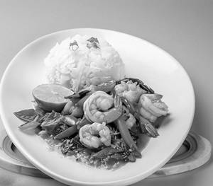 Pad Ka Prao Kung ( Thai Basil Prawn Stir-fry With Steamed Rice )