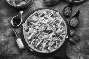 Deluxe Veg Pizza