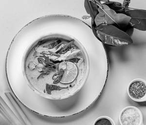 Tom Kha Gai ( Thai Coconut & Lemongrass Chicken Soup )