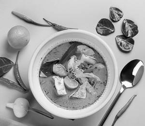 Tom Yum Veg ( Spicy & Tangy Thai Veg Soup )
