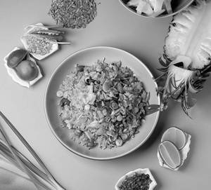 Khao Pad Sapparod Veg ( Thai Pineapple Veg Fried Rice )