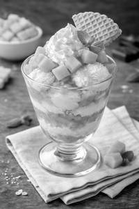Fresh Mango Sundae