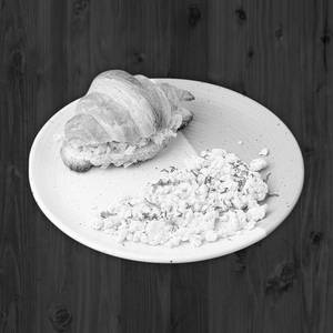 Scrambled Eggs Croissant