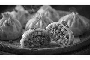 Chatpata Paneer Steamed Momos