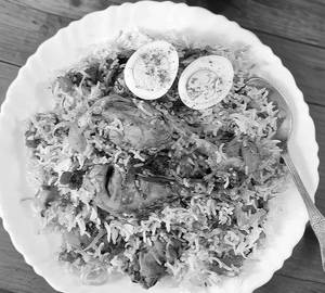 Chicken Hyderabadi Dum Biryani [2 Pieces, 1 Egg]