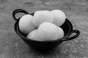 Spongy Rasgulla [2 Pieces]
