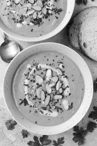 Broccoli Almond Soup