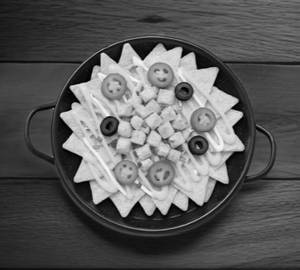 Nachos chaat with salsa dip