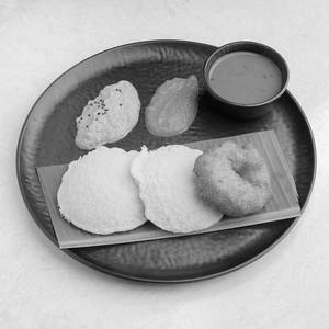 Idli vada