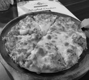 Mughal Darbar Special Pizza.