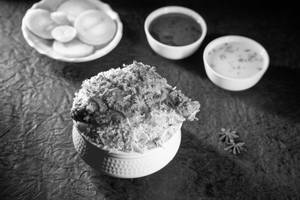 Chicken Hyderabadi Dum Biryani (1000gms)