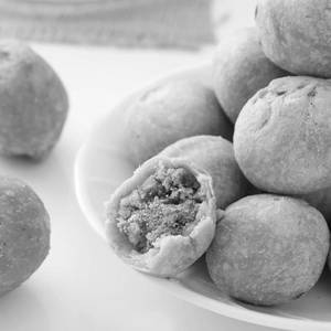 Mini Kachori (300 Gm)