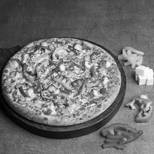 Paneer Bell Peppers Pizza