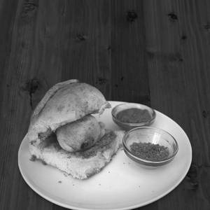 Butter Masala Vada Pav