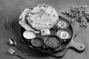 Mini Kulcha Thali