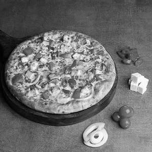 Shahi Paneer Pizza