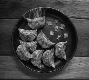 Pan Fried Veg Momos