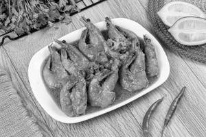 Medium Prawn Alu Khophi  Diye Rosha (8pcs)