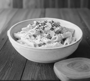 White sauce pasta