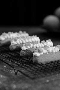 Mango Eclair