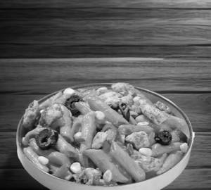 Creamy red sauce chicken pasta