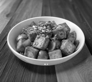 Chilli Paneer Gravy [Half, 4 Pieces]