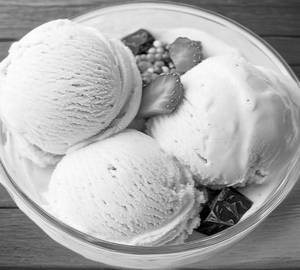 Vanilla Ice Cream (2 Scoop)