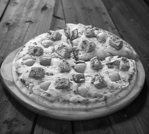 Paneer & Onion Pizza